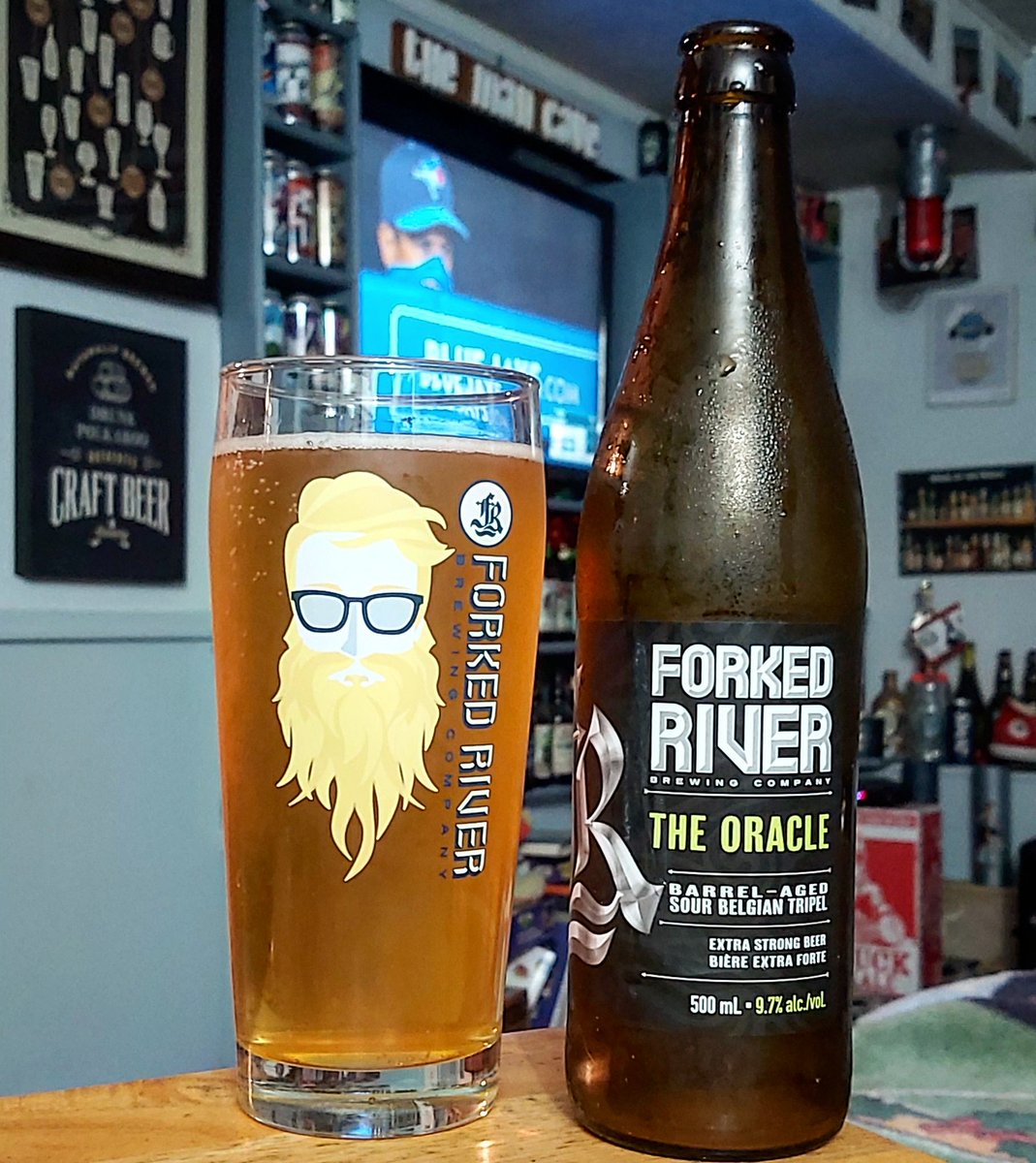 I love playing #DrinkTheFridge. Makes me forget it's still 3 days till payday... 2016 @forkedriverbrew The Oracle is a smooth and oh so damn good Barrel Aged Sour Belgian Tripel. Score for today me from past me.