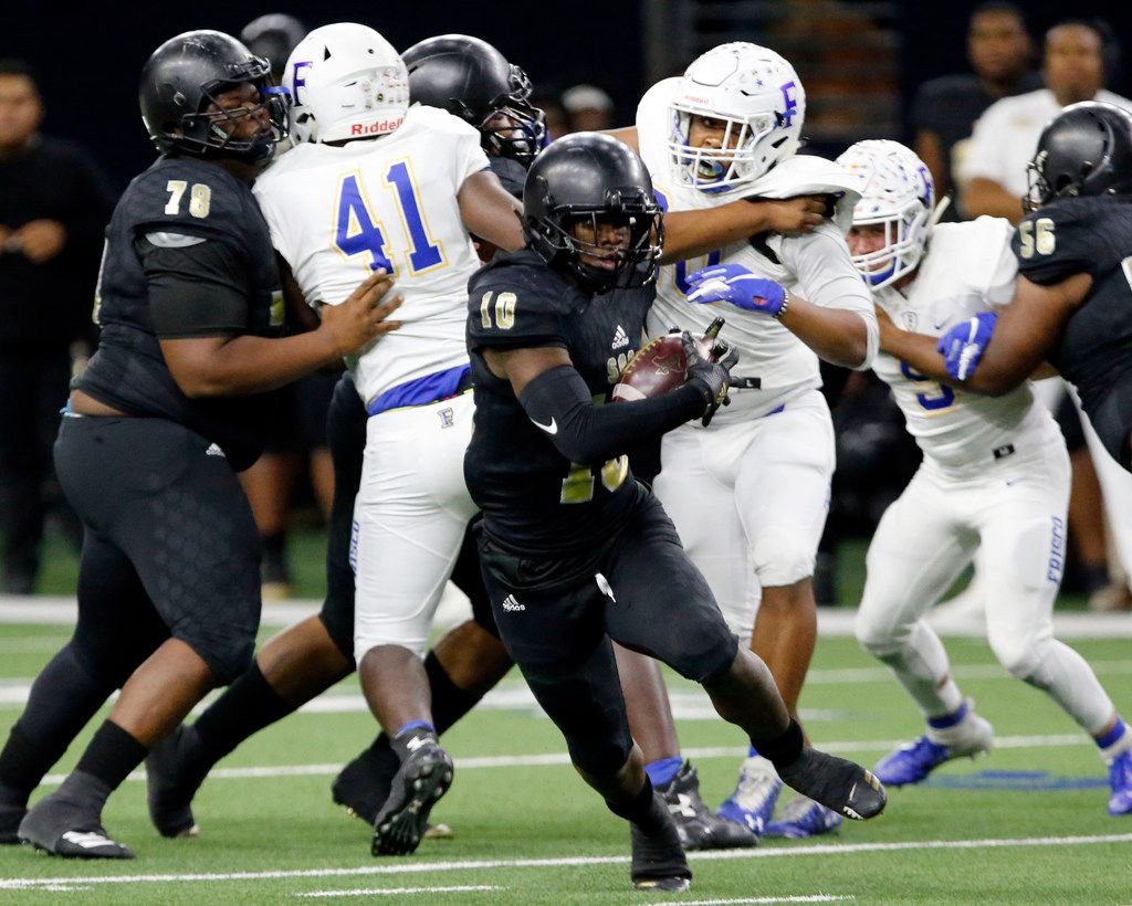 SportsDayHS's tweet photo. Will the season's late start hurt South Oak Cliff and the rest of DISD?
@DMNGregRiddle breaks down ๐ Class 5A storylines to watch, including state-title favorites, a compelling QB situation and more
๐ฒ: https://t.co/nCi5Jy4pGQ
#txhsfb ๐ https://t.co/tQwad1RV5I
