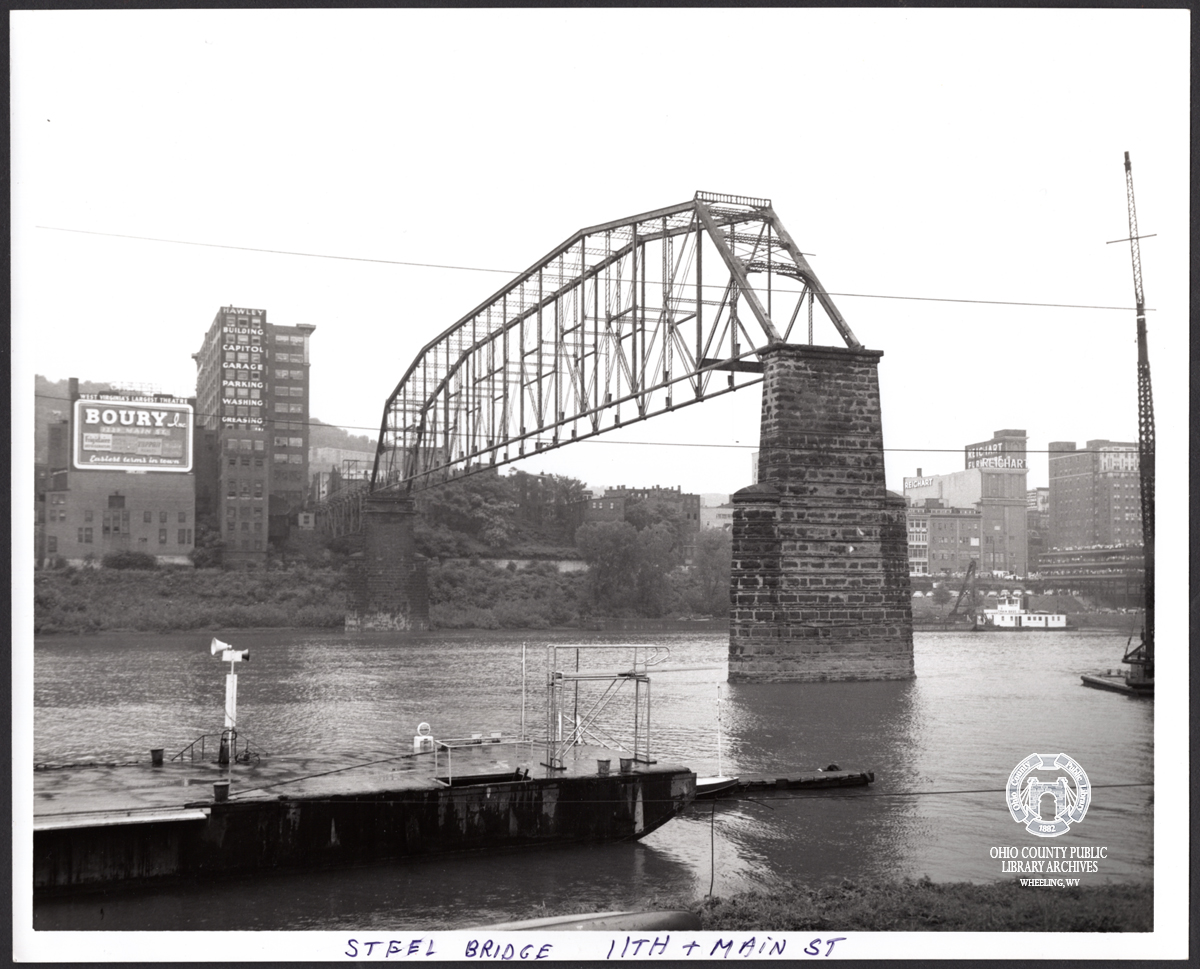 ArchiveWheeling's tweet photo. #OTD in #WheelingHistory - 9/8/1955: The #FortHenry Bridge opened while the Steel Bridge closed to traffic. 7 yrs later, 9/8/1962, the center pier of the Steel Bridge was dynamited. The blast damaged boats at the #OhioValley Yacht Club &amp; flying debris injured a #Wheeling girl. https://t.co/Raz5nabE6Z