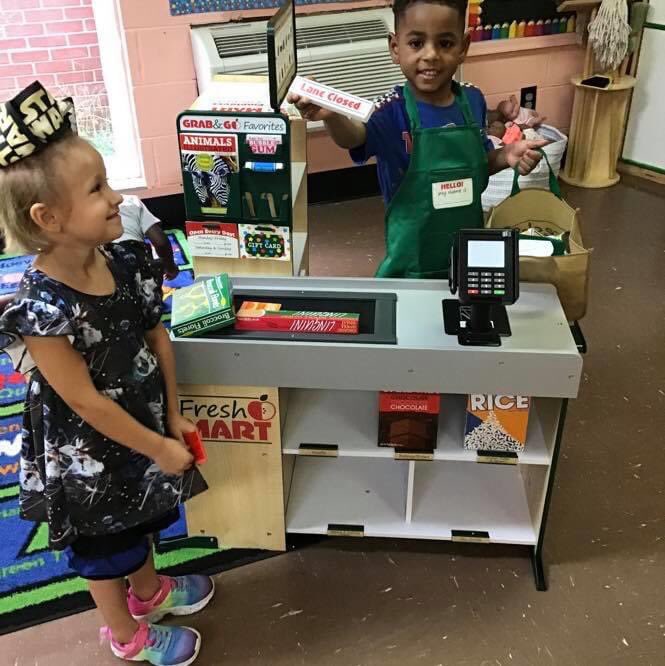 Let’s have fun while grocery shopping during free choice time. Constantine Head Start @AL_DECE @OHS_Director  #KeepTheirHeadStart #HeadStartCuties
