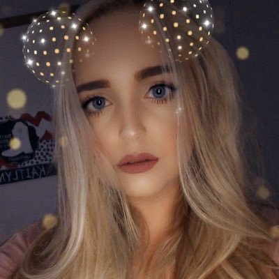 kaitreadz's tweet photo. #NewProfilePic https://t.co/URGBdQCMPK