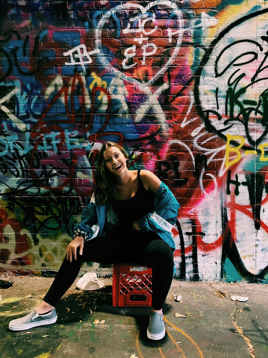 katie_lipp's tweet photo. I love random photo shoots 🖤 https://t.co/egW07hOTRR