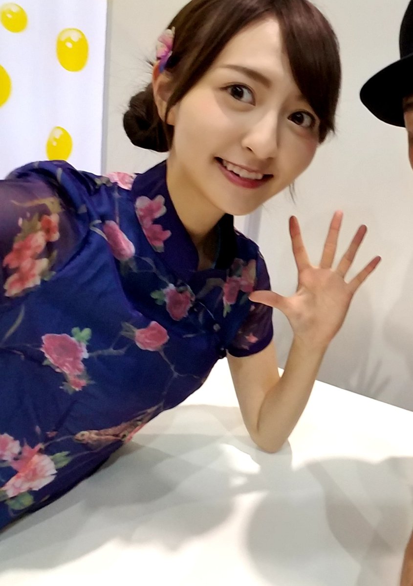 aokitsubasa3's tweet photo. 3年前と2年前の今日
…懐😆
#森保まどか
#神志那結衣
#北川綾巴
#好きなんだ #AL092 https://t.co/MPvrJF0iZN