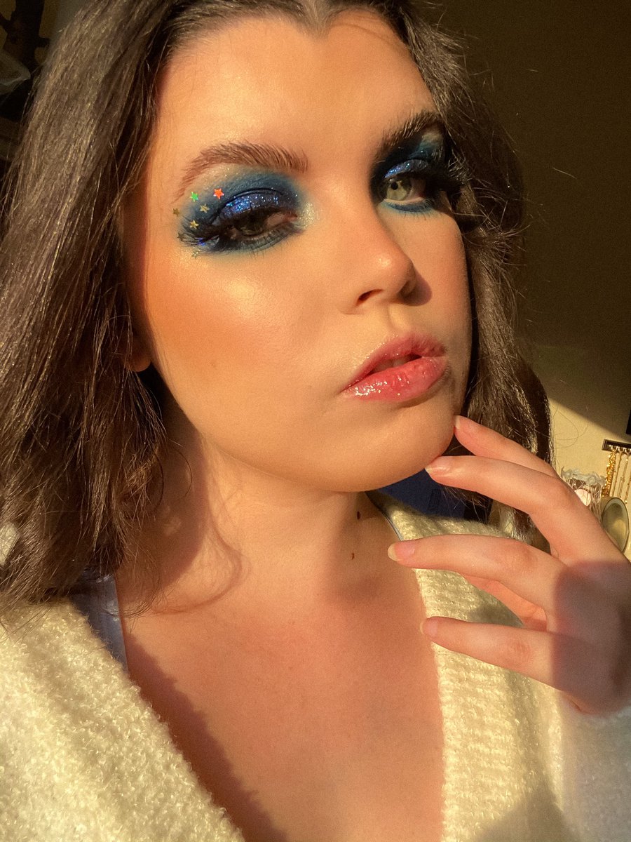 taylorannlaw's tweet photo. ✨Ravenclaw✨
@milkmakeup #hydrogrip primer, #flexfoundation stick, blur and set powder, #flexhighlight in iced, #kushmascara
@themakeupshack Rainforest palette
@AlamarCosmetics birthday suit lipgloss
@LeciaLashes WLD THOUGHTS lashes (code taytay for $$$ off) https://t.co/W1Ro8H48hO