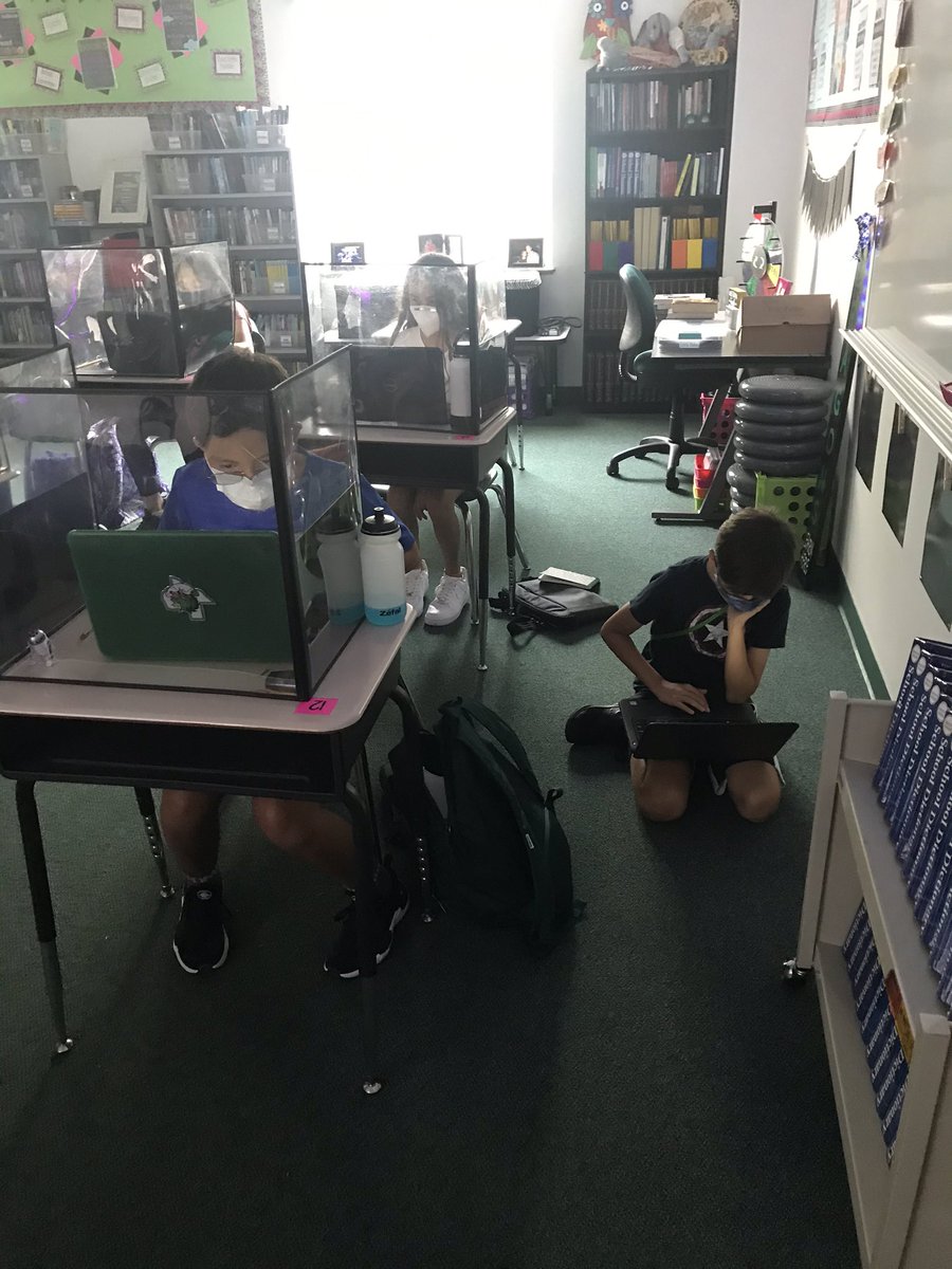 AldridgeEIS's tweet image. Editing and Revising and Typing! Oh, my! 📝 #EISfamily #StopGrammarTime #PeerReviseAndEdit @EubanksDragons