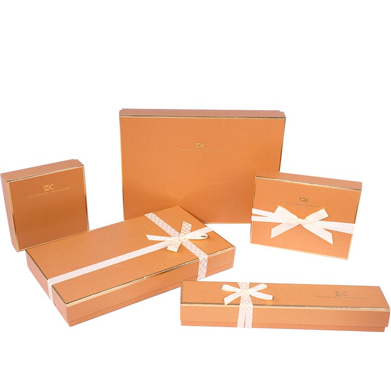 hcpackagingasia's tweet photo. These are our custom printed chocolate gift box with ribbon bow.
#ChocolateGiftBox 
#ChocolatePacking 
#CustomBox 
#CustomPrintedPackaging https://t.co/gebacLrTPx