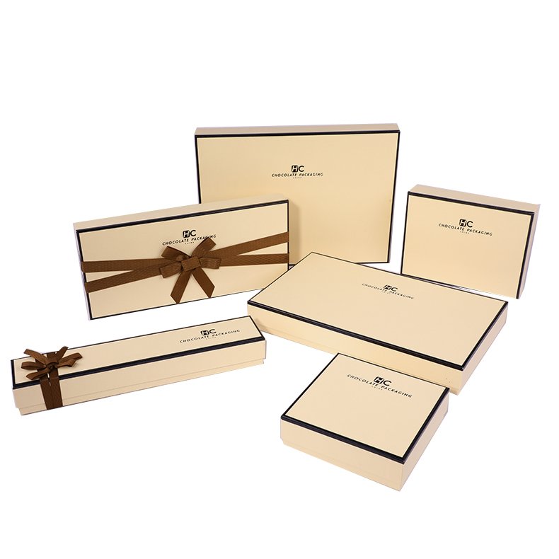 hcpackagingasia's tweet photo. These are our custom printed chocolate gift box with ribbon bow.
#ChocolateGiftBox 
#ChocolatePacking 
#CustomBox 
#CustomPrintedPackaging https://t.co/gebacLrTPx