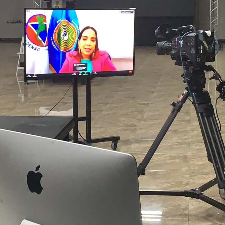 C_HerreraMelgar's tweet photo. Gracias @UMHHonduras por permitirme ser parte del webinar: "Retos, desafíos y oportunidades de la gerencia social en Latinoamérica". Los jóvenes y la Academia deben tener un rol como gestores de cambio, son nuestros mejor aliados en la promoción de la #GestiónIntegralDelRiesgo https://t.co/lwK2UrXglY