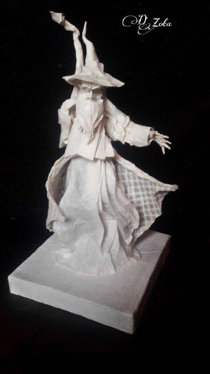 DanielZota's tweet photo. GANDALF 
designed by Eric Joisel 
interpreted by me
#origami #origamiart #paperart #art #arte #escultura #sculpture #esculturaenpapel #papersculpture #artoftheday #japoneseculture #origadores #japonese #折り紙 #アルテパペル  #アルテ #昆虫 #ペーパーアート #アート #gandalf https://t.co/oXTGaJbcmg