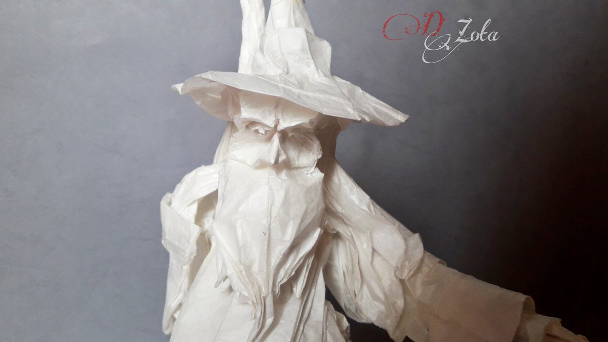 DanielZota's tweet photo. GANDALF 
designed by Eric Joisel 
interpreted by me
#origami #origamiart #paperart #art #arte #escultura #sculpture #esculturaenpapel #papersculpture #artoftheday #japoneseculture #origadores #japonese #折り紙 #アルテパペル  #アルテ #昆虫 #ペーパーアート #アート #gandalf https://t.co/oXTGaJbcmg