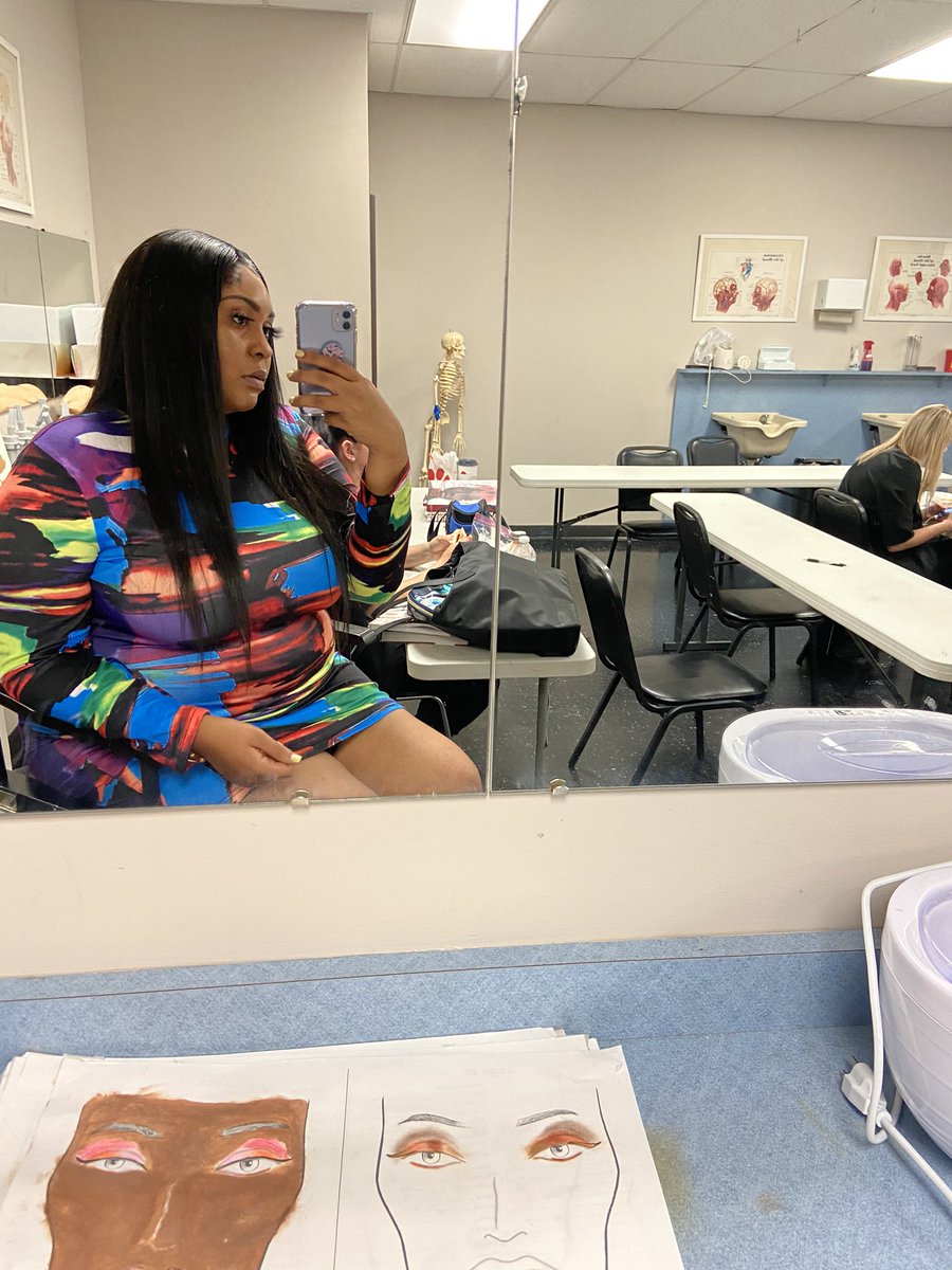 _fansloveKen's tweet photo. I graduated esthetician school today 🥳 so many tears shed so many friends lost but it was all worth it I’ve never been happier, I’m living my dream 💖
#GraduatedAf 🎓 https://t.co/ZoXB8WSuu4