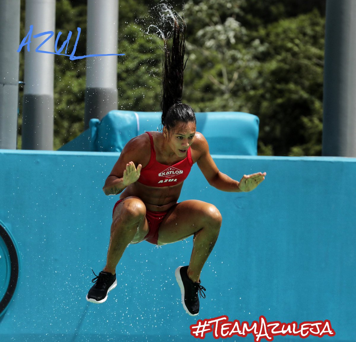 alejazulara's tweet photo. "A esto se le llama caer en estilo" 
😬❤🔥👊

#TeamAzuleja #BlueFire #AzulMMA #TeamFamosos #BellatorMMA #ExatlonEEUU #FallingInStyle https://t.co/jZuh0c9Vwa