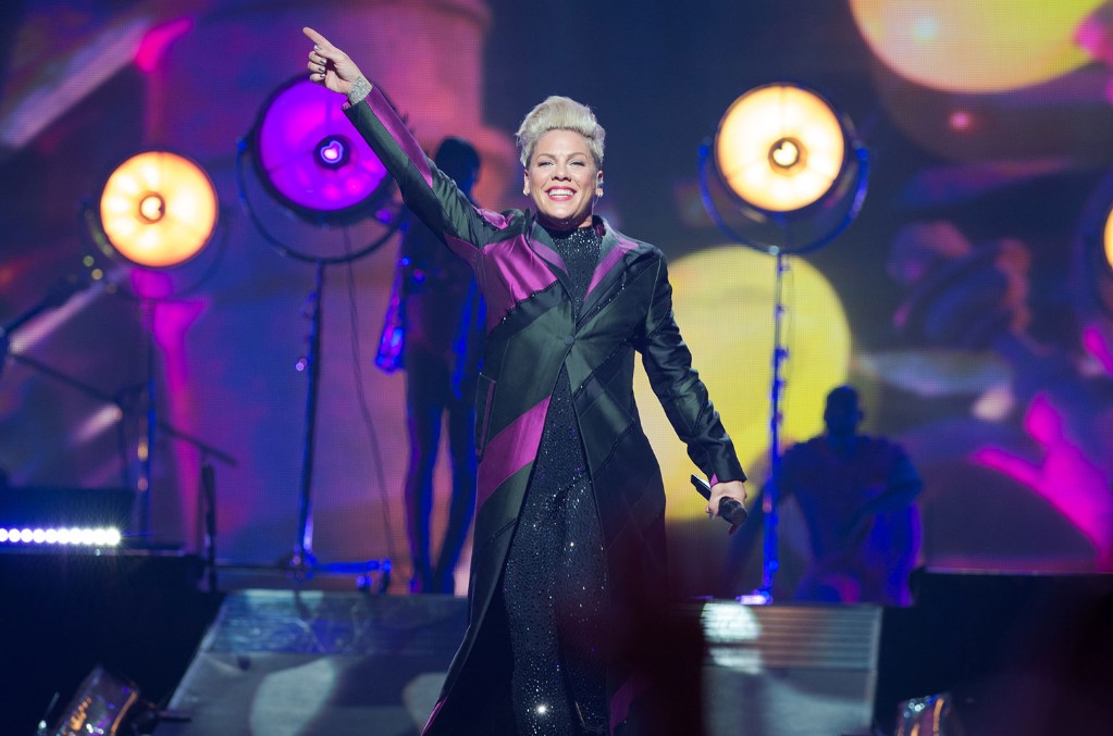 It's my fav,  @Pink 's 41st birthday! To celebrate:P!nk as chemistry textbooks, a thread. #ChemTwitter