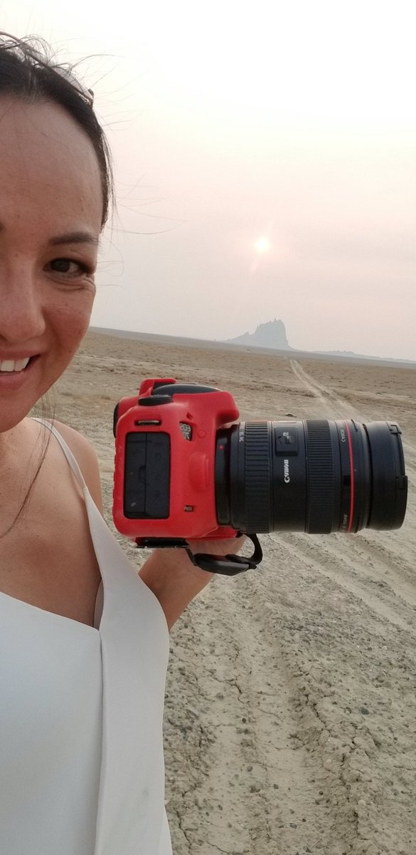 runningit's tweet photo. Hazy skies in the desert https://t.co/2CbyvENQaB