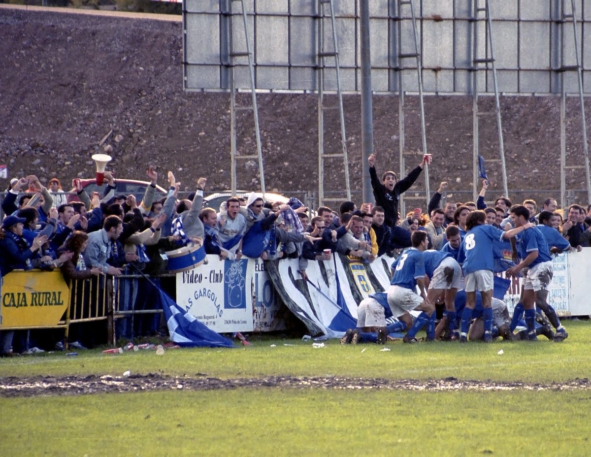 From 2001 to 2003 Real Oviedo went from playing LaLiga football, to play on mud pitches against neighbourhood teams.More than that the club was in such a bad economical situation, with huge debts, that it didn't look like it would even survive. Actually it seemed impossible.