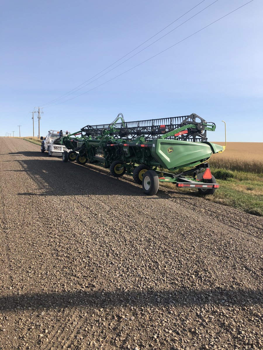 Westerntractor's tweet photo. Henry Nyentap and the Western Tractor team was out at Fairfield Farms on Friday demoing the HD40R! #harvest20 #HD40R #johndeere #combines https://t.co/baMfUzIW2t