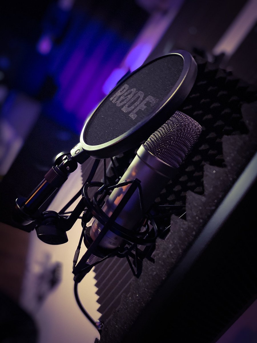 LevelOneRecs's tweet image. Where all the magic happens 🎧 🎹