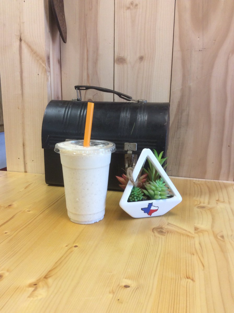 StraightFromTex's tweet photo. Come out and try our new Frozen Pumpkin Spice!🍂 https://t.co/1d6YMD8qJi