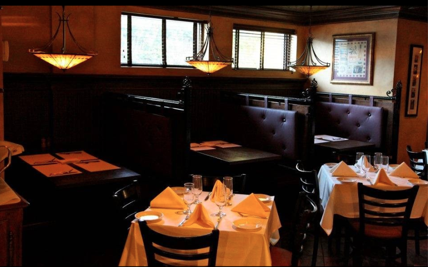 PrimoPiattoNY's tweet photo. We're open for dine-in! Pasta, pizza &amp; Italian main dishing served in a warm setting with a tin ceiling &amp; sepia-toned ambiance. Prefer to eat at home? We offer delivery and curbside pickup!
#pizza #italianrestaurant #pasta #HuntingtonNY #LIrestaurant #delivery #curbsidepickup https://t.co/3fxwnvRhP7