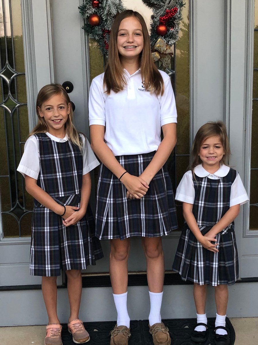 K_Cocozzella's tweet photo. How wonderful are these first-day-of-school sibling pictures? The first day of distance learning for Saint Peter's was a success! So great to see the @StPetersOlney students wearing their uniforms and smiles! #ADWFirstDay #onepanther @ADWCathSchools @CBN_Moco https://t.co/ogf8SlUQhW