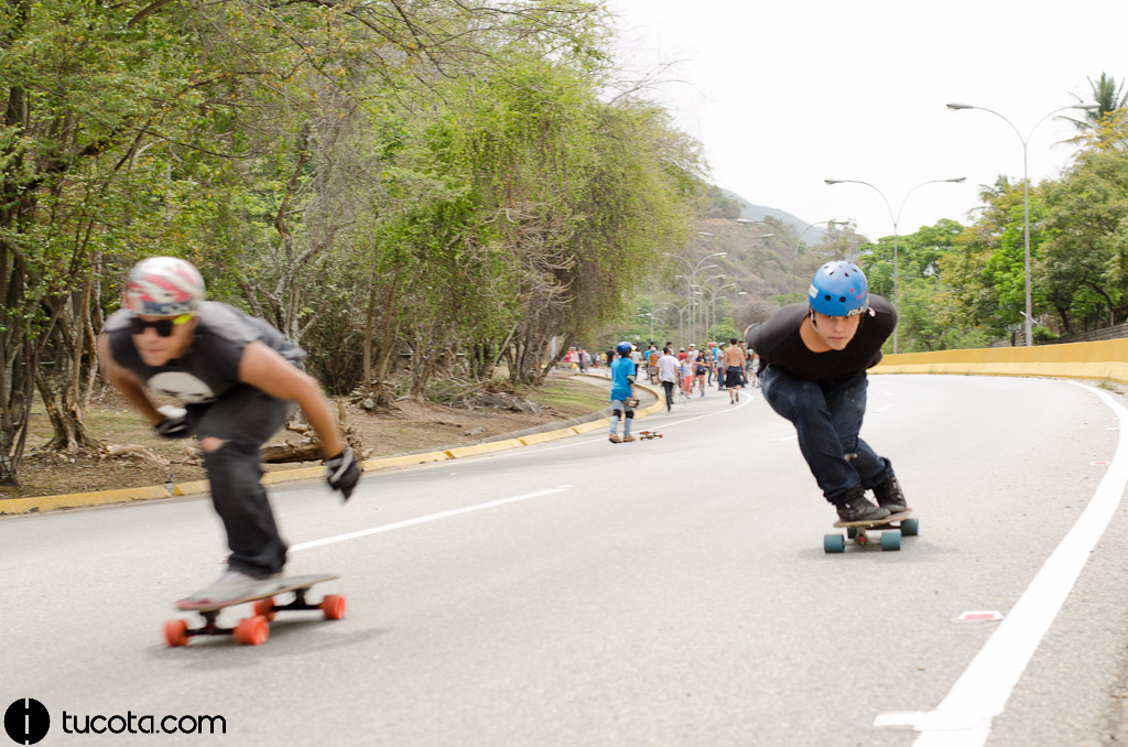 TuCota's tweet photo. Riders: Nestor Escalona y Angeel Buitrago - https://t.co/mODSFO6h5x #cotamil #tucota #caracas https://t.co/7LJEfzWcXk