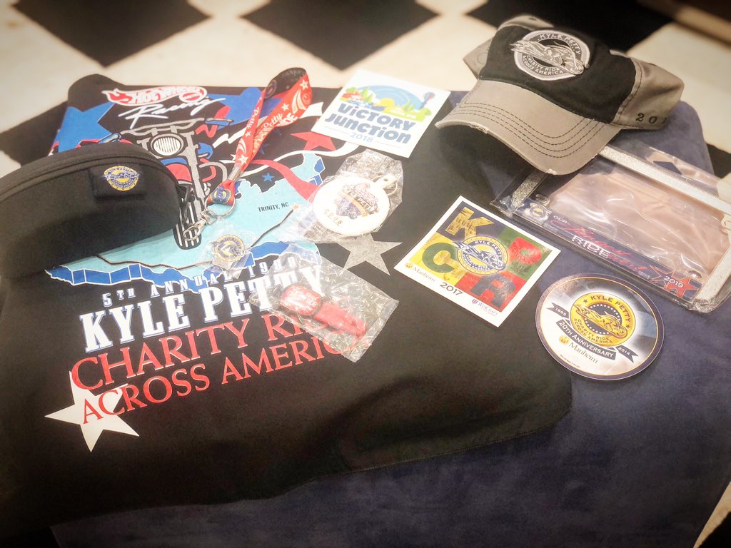 KPCharityRide's tweet image. #GIVEAWAY ✨ We’ve got another #KPCharityRide prize pack to give away to one lucky winner! Here’s how to enter to win it... 👇

1. FOLLOW @kpcharityride
2. RT this post

The winner will be randomly selected tomorrow at 6pm ET!