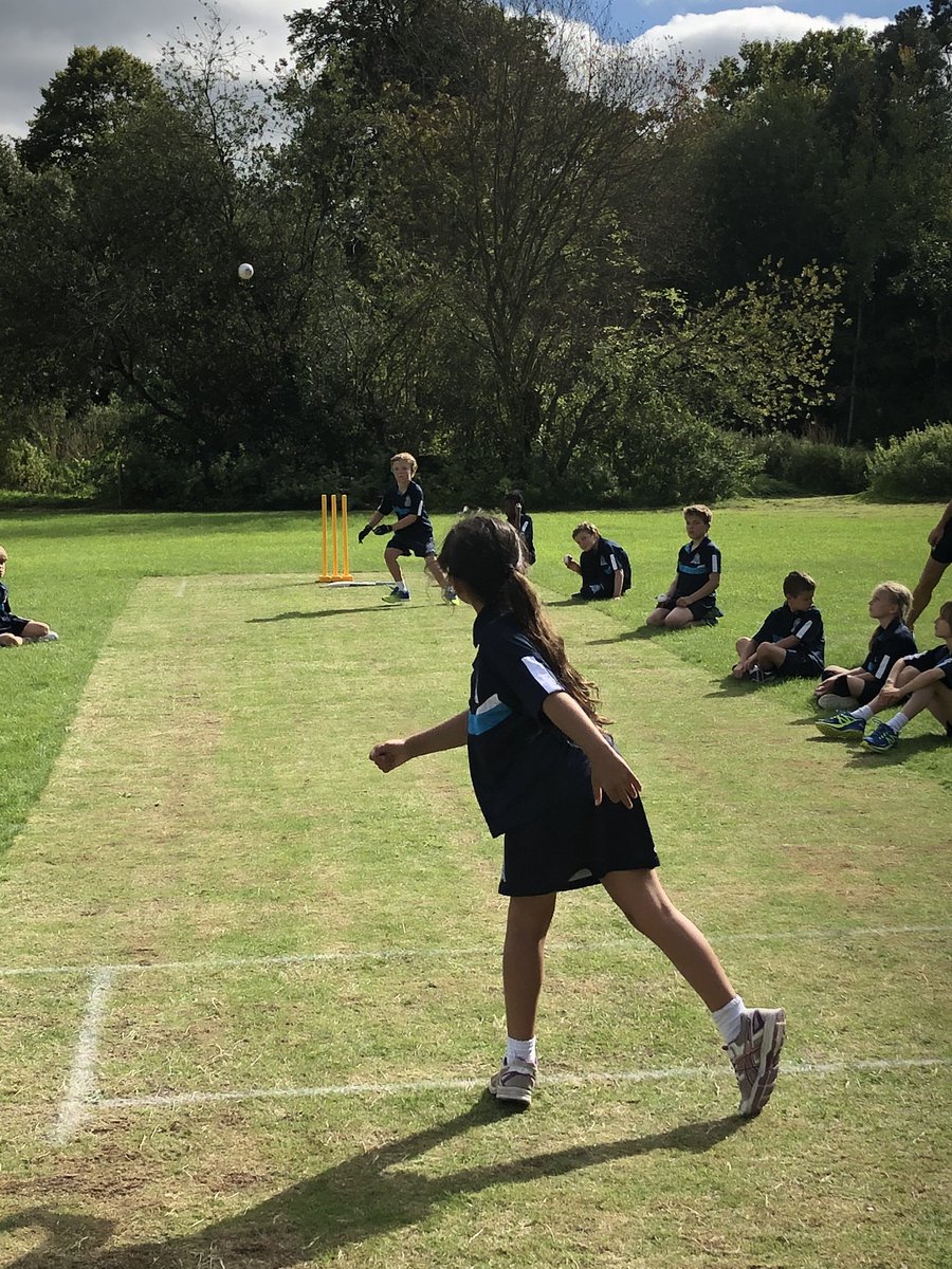 sport_scs's tweet photo. Looks like the heat got to Mrs Cooke and Mr Canon today! #cricketinthesun #chancetoshine #catcheswinmatches https://t.co/uUB8oOUsnC