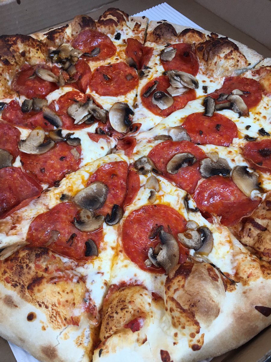 LHPizzaPacific's tweet photo. Double Punch Tuesday is the perfect way to make this rainy day better! ๐ง๐
.
.
.
#lhpizza #lhpizzapacific #omahadrivethru #omahane #omahapizza #omaha #omahafood #omaharesturant #rainyday #pizza #doublepunchtuesday #rewardcard #custompizza #omahafoodie #foodieaofomaha https://t.co/tszNNc9YHf