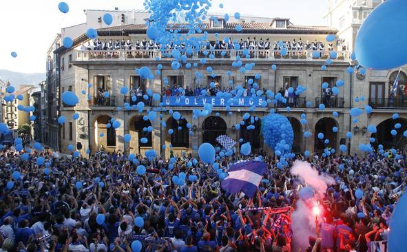 The FansIt's impossible to talk about Real Oviedo and not mention the fans. Real Oviedo are it's fans and the club wouldn't even exist today if it weren't for their supporters.I don't think I will be able to truly explain this bond in just a few tweets, but I will try