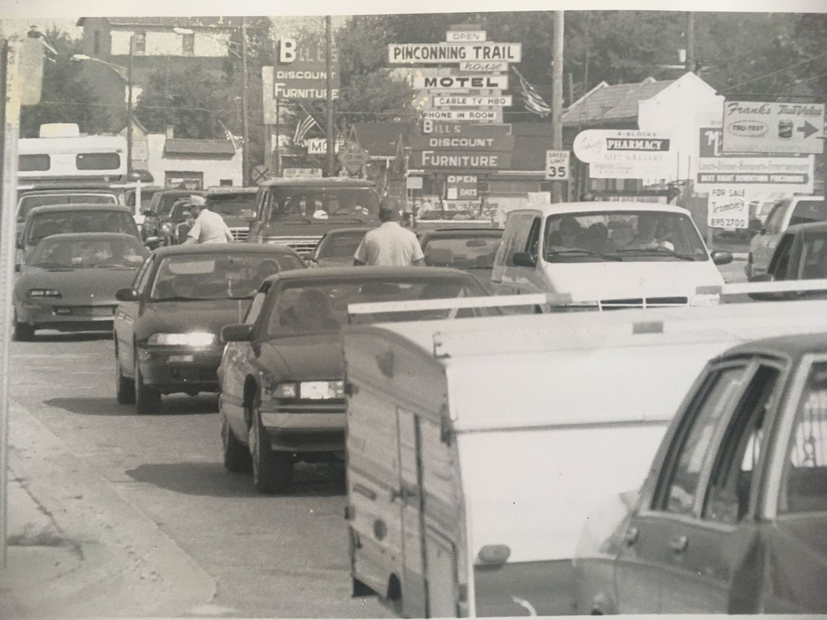 Pinconning_MI's tweet photo. Summer traffic! Maybe Labor Day weekend?
#pinconningmi #pinconningmichigan #sunriseside https://t.co/YBZzbArFcj