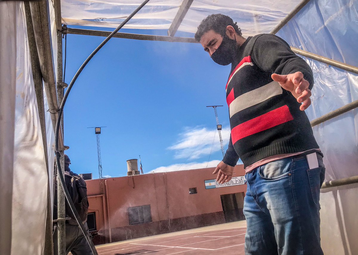 Sec_ReInst's tweet photo. Mediante estrictas medidas de bioseguridad colaboramos con el @GobDeLaRioja para cuidar la salud de trabajadores de la construcción https://t.co/UqrJaiuuQ9