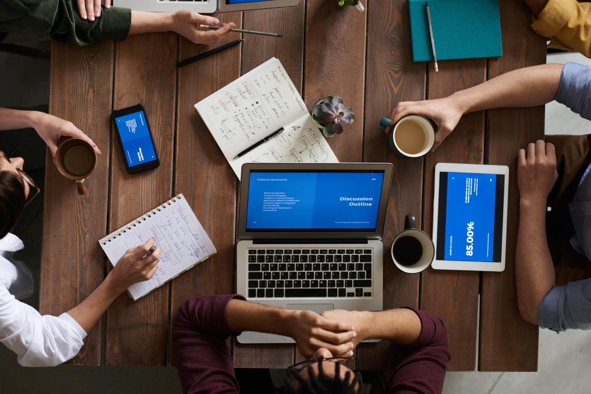 LeadKnack's tweet photo. In response to the pandemic and the market turmoil, businesses will be looking for ways to cut costs immediately in 2020. This includes marketing. Here are 12 steps you can take to cut marketing costs without hurting your business.

https://t.co/fTSx0QrS00 https://t.co/GSBFP1xaiA
