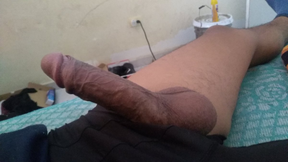 Guiller16807339's tweet photo. Quien me quiere dar unas rikas mamadas https://t.co/v1JXJ5xDwe