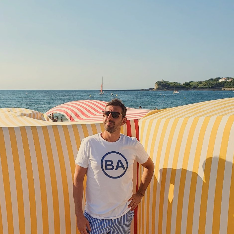 port_wear's tweet photo. Sous le soleil 🌞... 
#SaintJeanDeLuz #PaysBasque #France #BA #BalanceTonPort #Tshirt #Nautisme #Clothing #Sailing https://t.co/utacf2ZdBK