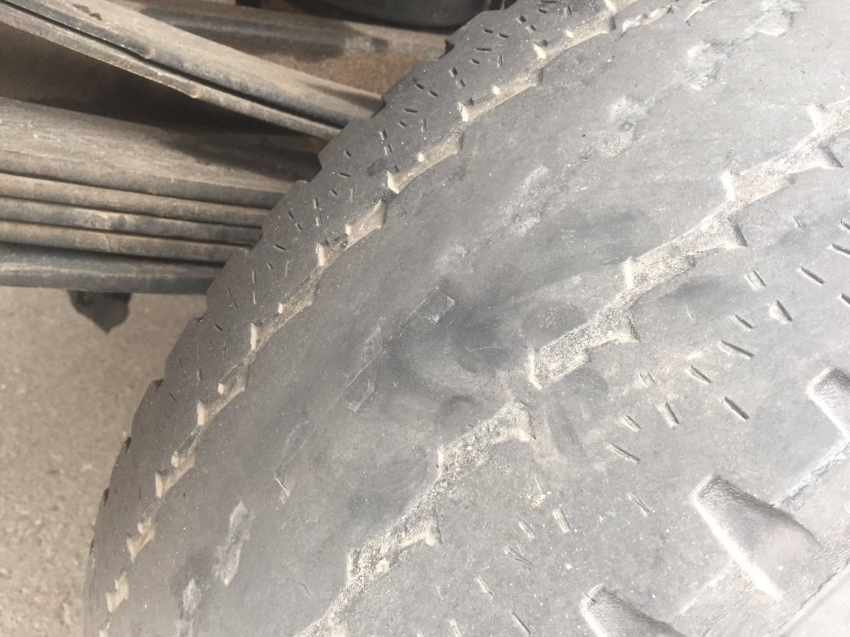 CstTaraso9345's tweet image. Driver of the Car called a Tow.  The Tow company dispatched a truck with no licence to tow in Oakville.  I inspected the truck upon its arrival &amp;amp; found both rear tires bald.

Tow operator and company charged, and the tow out of commission until tires replaced. #ProjectSafeStart