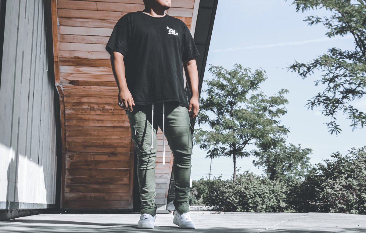 ManifestClo's tweet photo. BULLET TEE- available online
https://t.co/rrDRJq74QK
#hypedwaves #hypeaf #manifest #streetwearvetements #outfitmyth #unisex #blvckxculture #hypedhaven #trillestoutfit #fitsonpoint #peigworldwide #modernnotoriety #clothingbrand #fitsonpoint #fitrotation #snobshots #highsnobiety https://t.co/Ur4nJR45QN