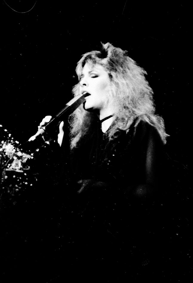 stevie nicks on fleetwood mac's mirage tour, 1982✨