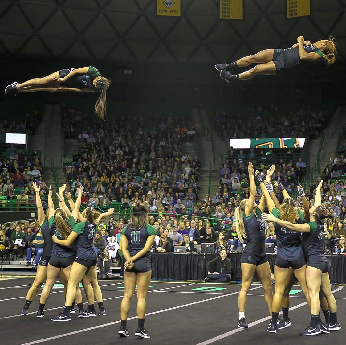 paragon_xl's tweet photo. Look at the height on those tosses! Incredible job as always by @BaylorAcroTumb!
#acro #acrobatics #acrobaticsandtumbling #acrotumble #toss #stunting https://t.co/ztQGqZx44M