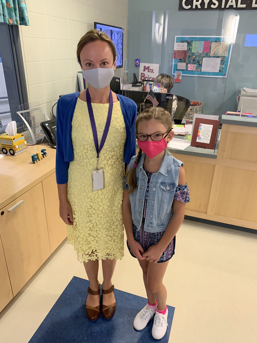 kllct's tweet photo. Mrs. Purcaro and daughter Caroline are ready for the first day of school! @PrincipalCLS @PurcaroLori https://t.co/S0LaNXIWKX