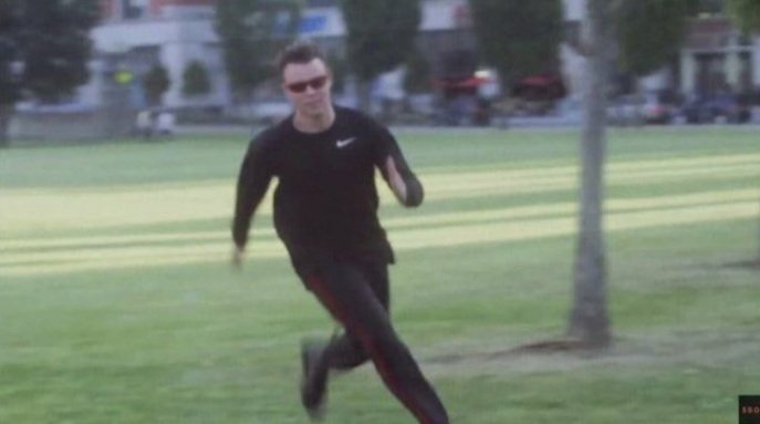 he moves like a robot