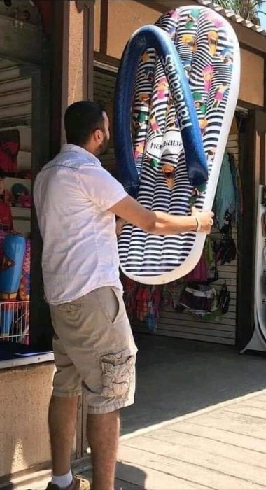 #كلنا_دكتوره_اقبال_درندري
قال كلنا إقبال قال
اعقب