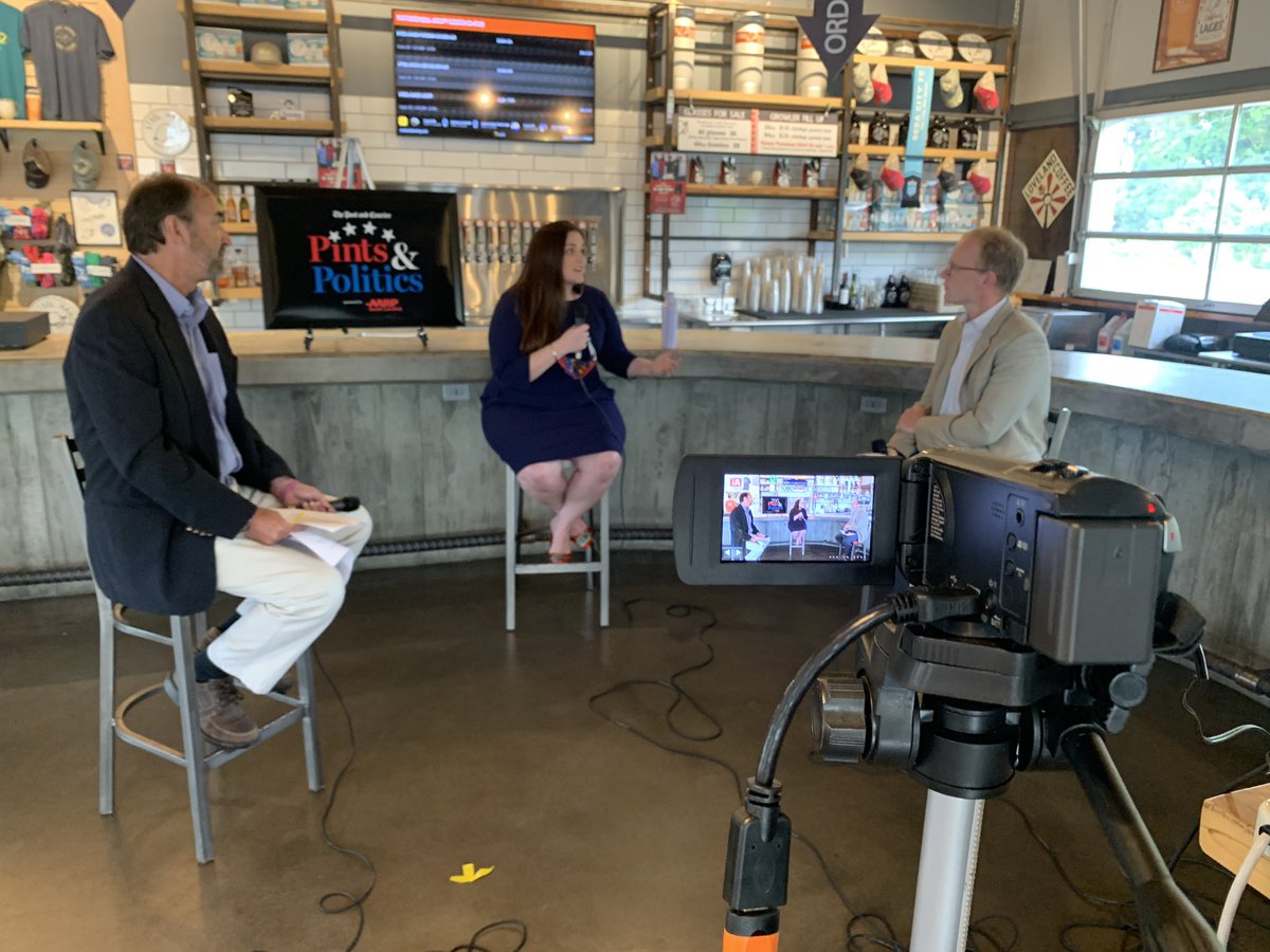 czoeller's tweet photo. First time hosting @postandcourier #PintsAndPolitics in Columbia with incumbent @TeamJoeWilson &amp; @Adair4Congress for US House District 02. Great way to get to know candidates! https://t.co/hBnRqaMdCJ