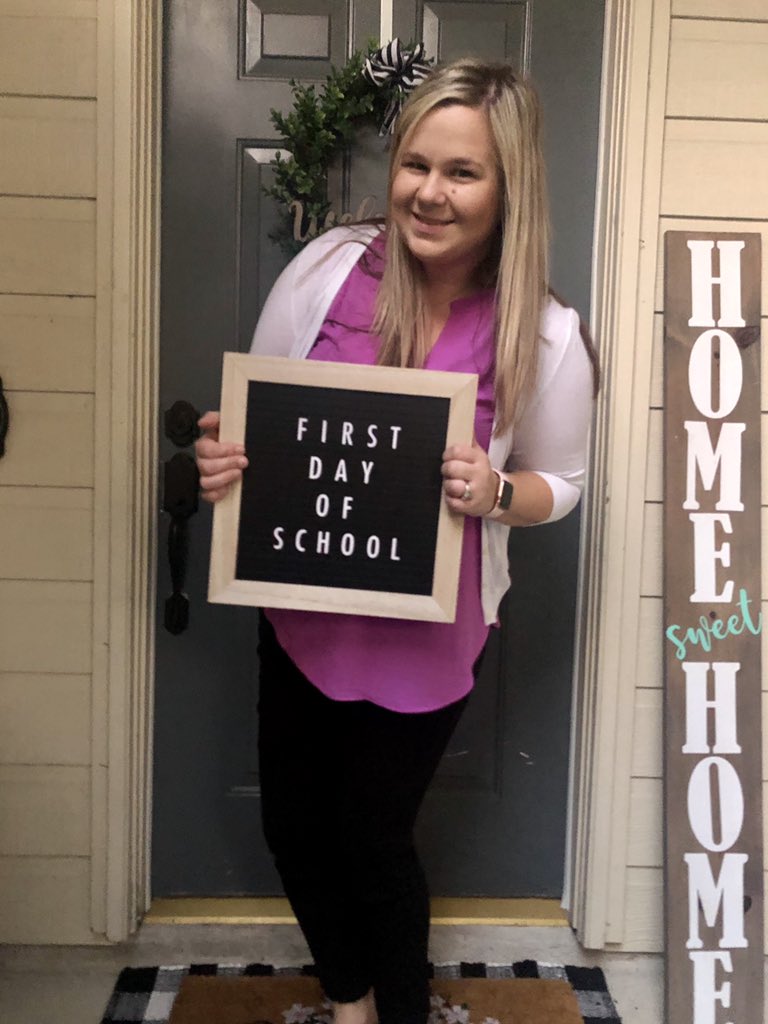 MsShannonKoonce's tweet photo. Happy first day @KleinISD! I’m so glad my very talented little photographers insisted I take a first day picture like I make them 😂 So thankful for an amazing school, leadership, and district! @FoxKISD @kitacombs #FOXciting #thisisEC https://t.co/XaMdKd12Ak