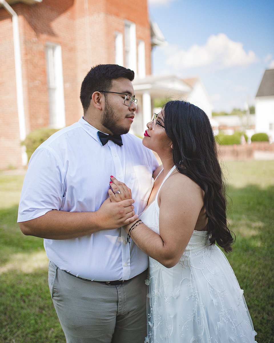nemayramo's tweet photo. I’M OFFICIALLY HIS WIFE 🥺💍 
tbh we just couldn’t wait . we got married like two months ago lol but today is our 7 year anniversary . I admire his patience , his confidence , his being . I absolutely adore him . call me Mrs. Mónico de Moran 🤍 https://t.co/kkH4tOUogr