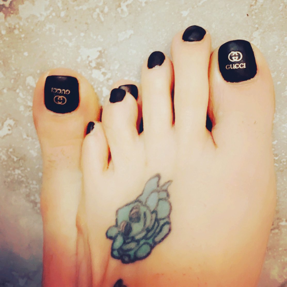 Prettyg60525283's tweet photo. @Footfetishfan9 https://t.co/XcNdNJCqPk https://t.co/S64ws5qxLX
