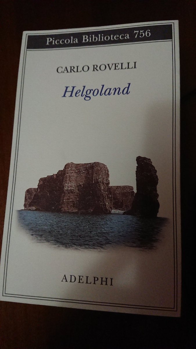 rosystyles_1d's tweet photo. Circa 4 anni fa mi ritrovai con un libricino in mano: "sette brevi lezioni di fisica" di @carlorovelli. Non avevo neppure 18 anni, frequentavo il liceo classico e avevo un sogno: diventare archeologa.
Non avrei mai immaginato quel libro mi avrebbe stravolto la vita.
- https://t.co/dTbqS60VrN