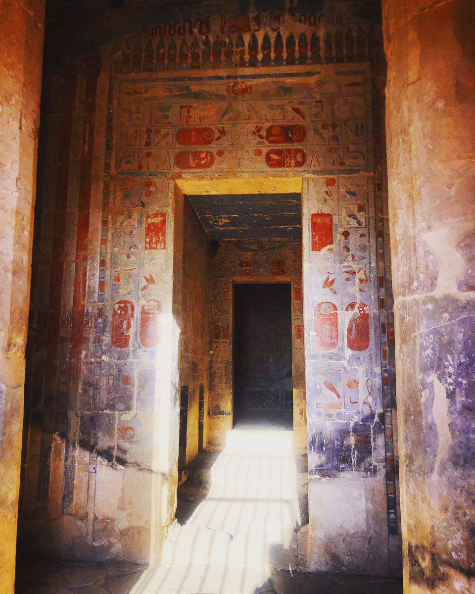 monikabielskyte's tweet photo. Meetings of past &amp; future: Hatshepsut mortuary on Nile’s West Bank, recent @protopiafutures collaboration with @mariomimoso, &amp; Sinai mountains at dawn. https://t.co/aJzqF90rk7