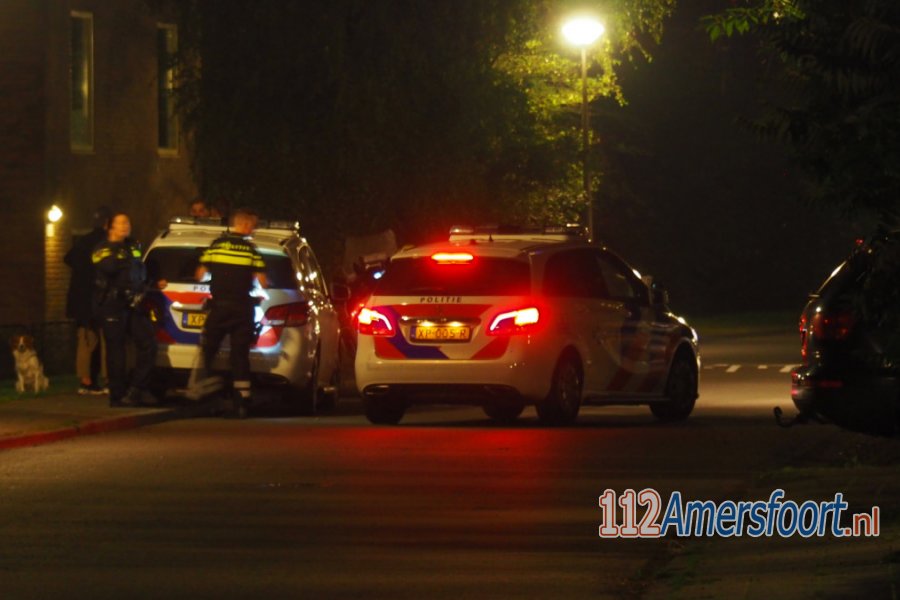Man valt mensen aan in #Amersfoort, politie start zoekactie. 112Amersfoort.