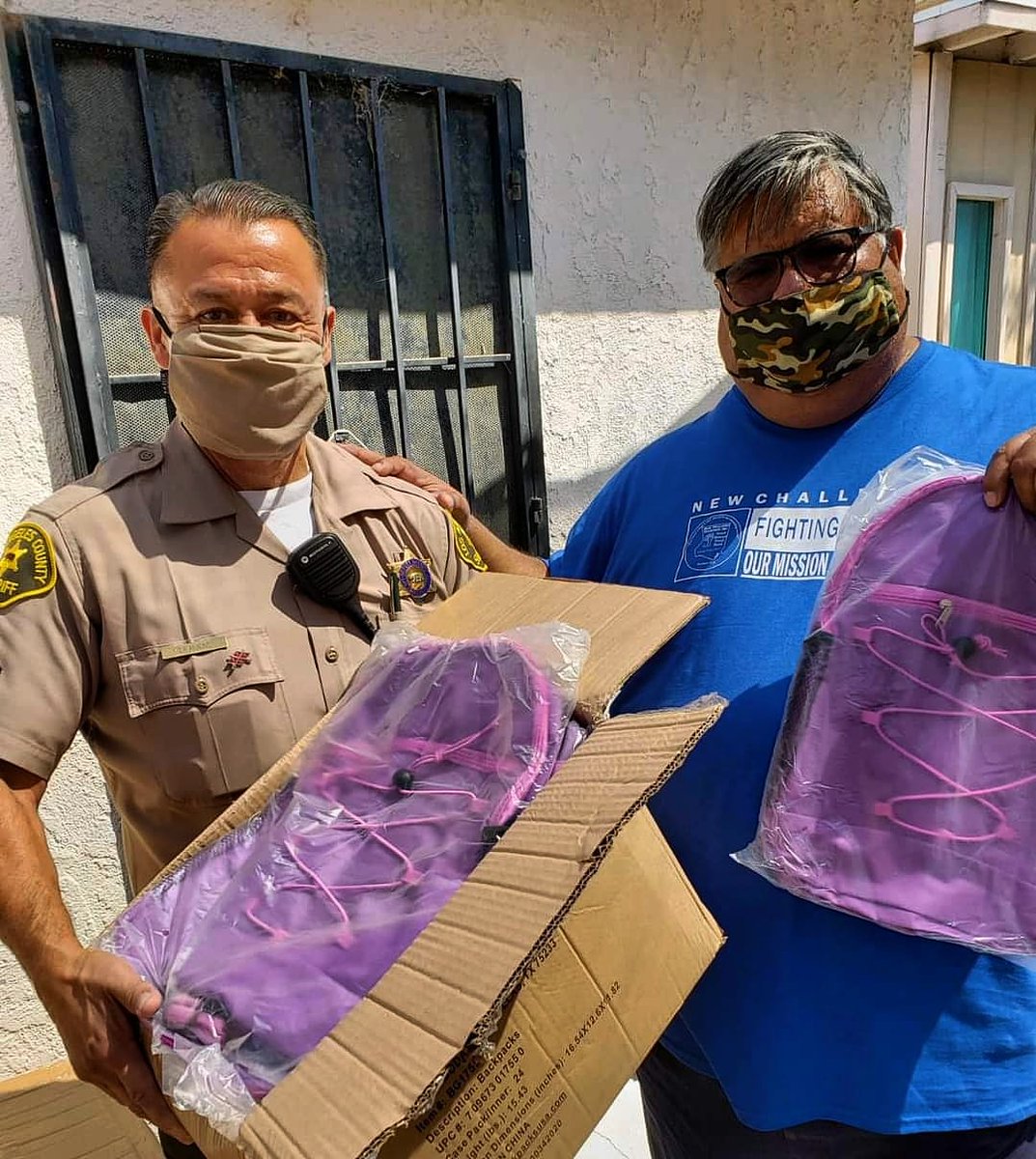 CarsonLASD's tweet photo. Thank you to New Challenge Ministries for donating hundreds of backpacks to the youth of #Carson.
#lacounty #sheriff #lasd #losangeles #carsonstation #deputy #community #communitypolicing #carsoncares #deputysheriff https://t.co/CGg5R5F752