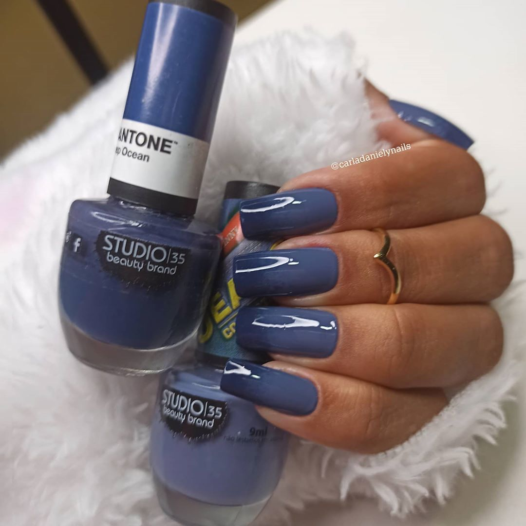studio35cosm's tweet photo. A @carladanielynails reinventou com nossa Jeans Collection e Pantone! 💙
💅🏼 Deep Ocean e #JeansSkinny
.
.
.
.

#studio35esmaltes #studio35 #esmaltesdamoda #esmalteazul #multicolor #tendenciaesmaltes https://t.co/i2bFVVCCyX